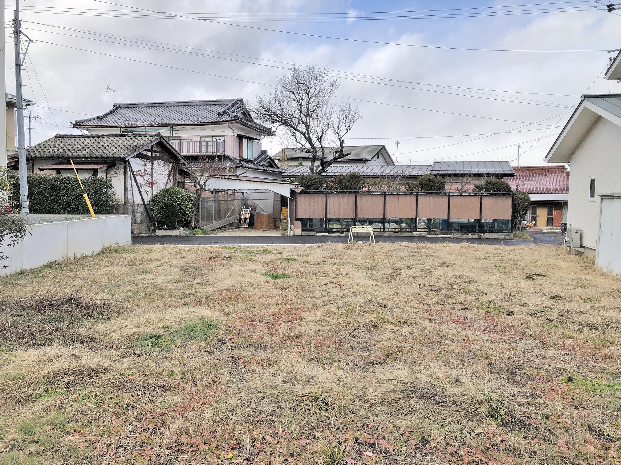 '真田線ﾊﾞｲﾊﾟｽ近く'<br />
松代町東条　売土地