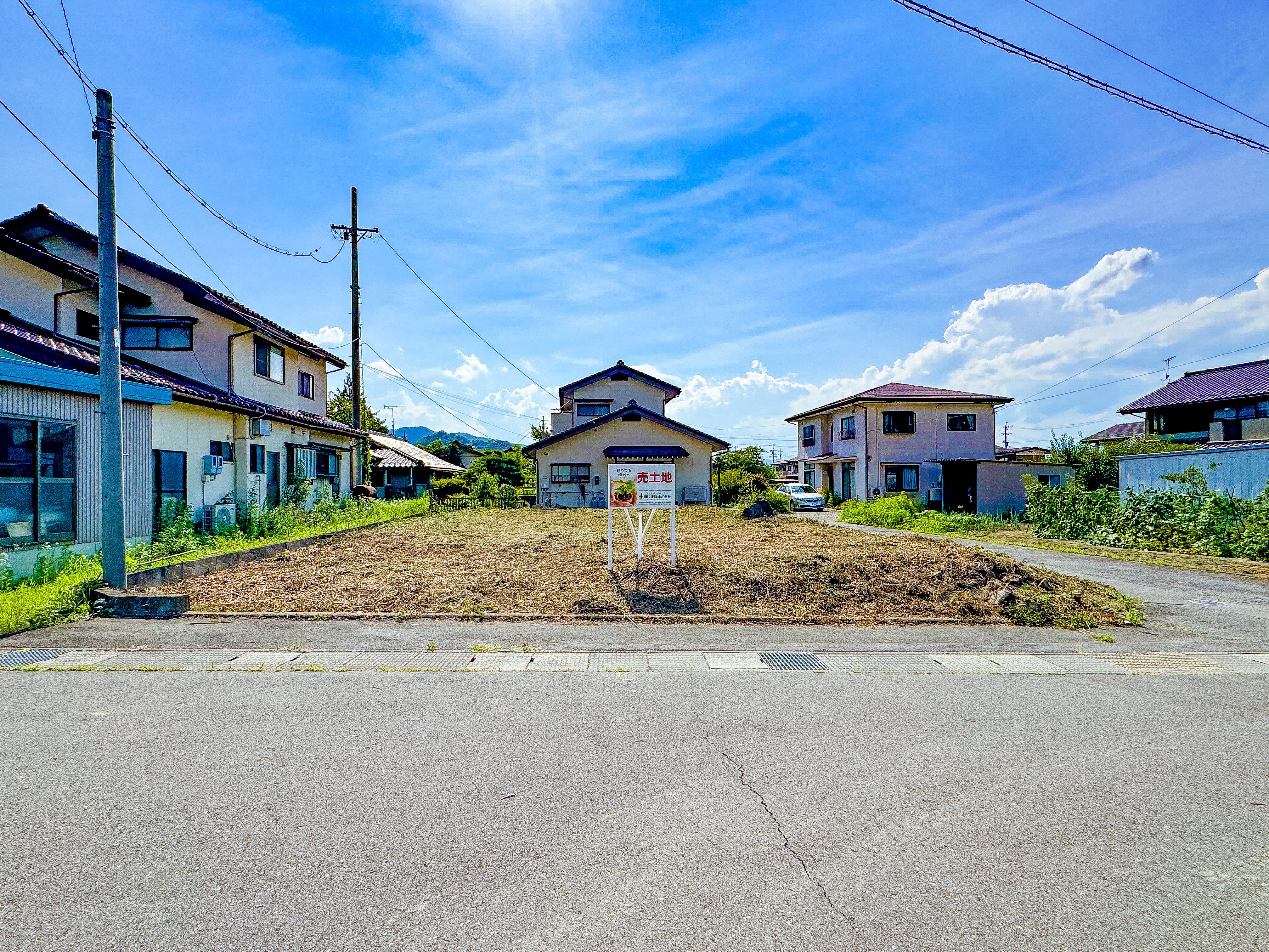 '真田線ﾊﾞｲﾊﾟｽ至近'<br />
松代町東条　売土地