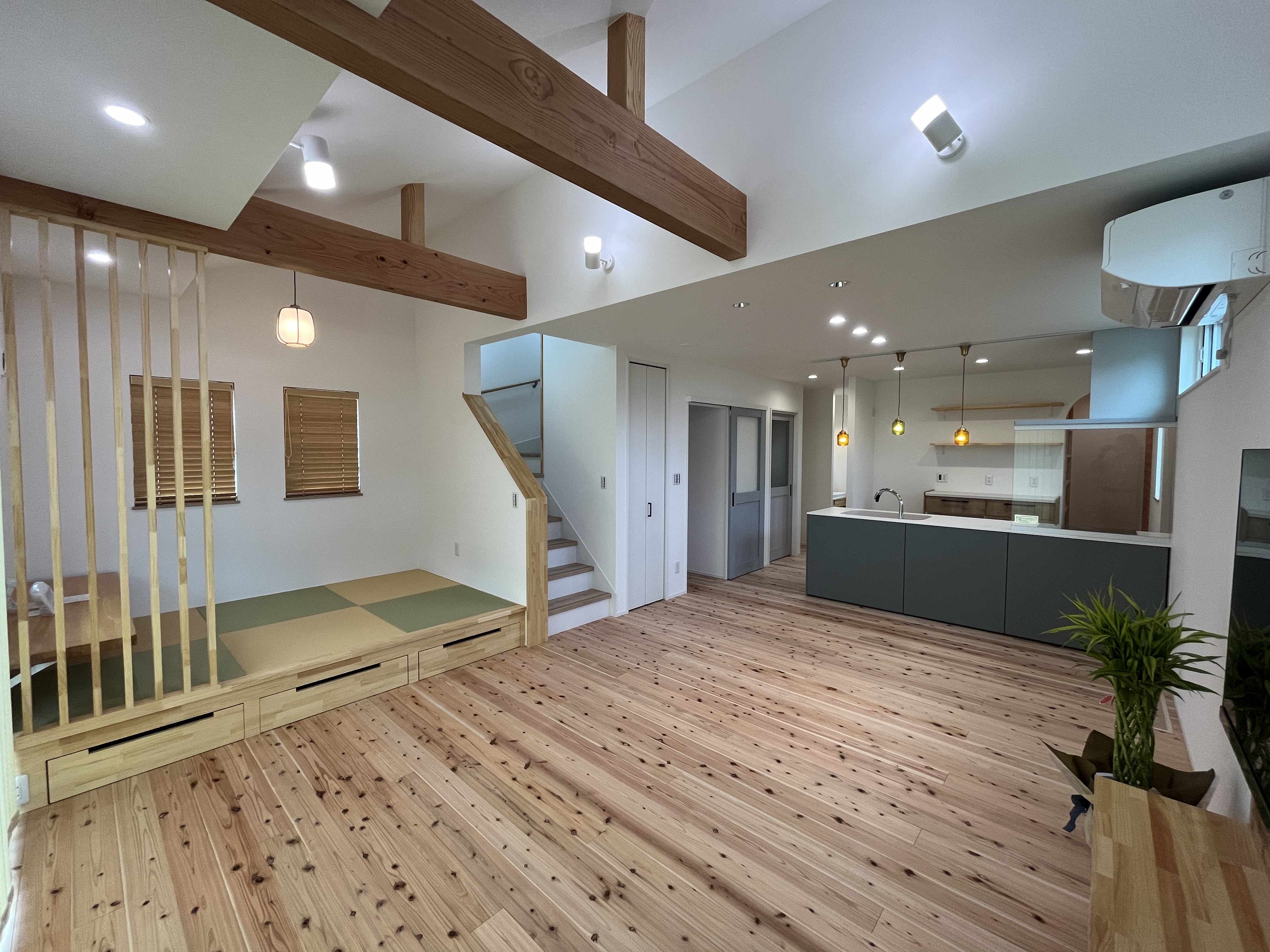 ～木の温かみと開放的な空間が織りなす上質空間な住まい～<br />
HANIKEN PREMIUM　HOUSE 
