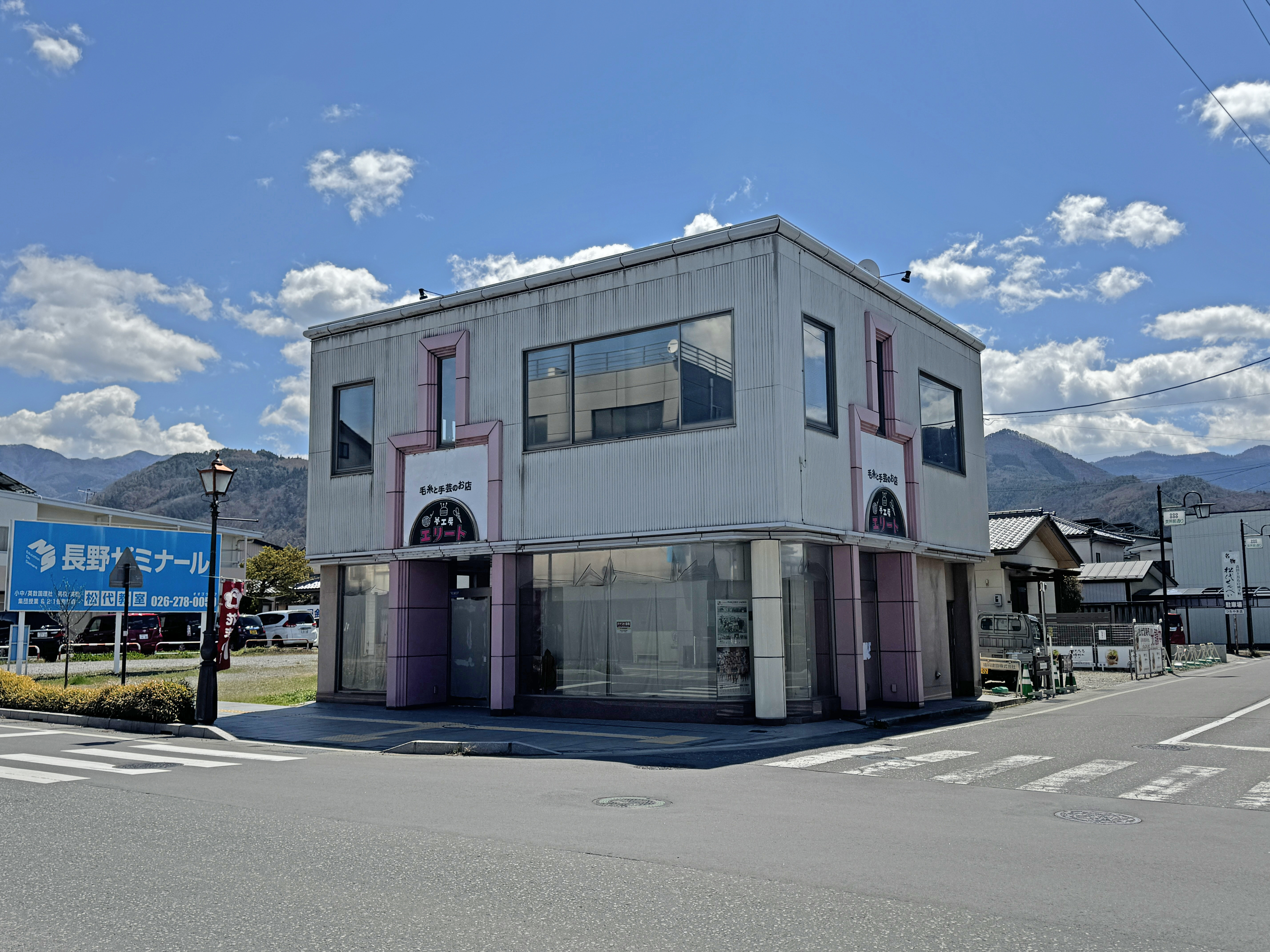 '元店舗'<br />
松代町伊勢町<br />
貸店舗・貸事務所・貸飲食店